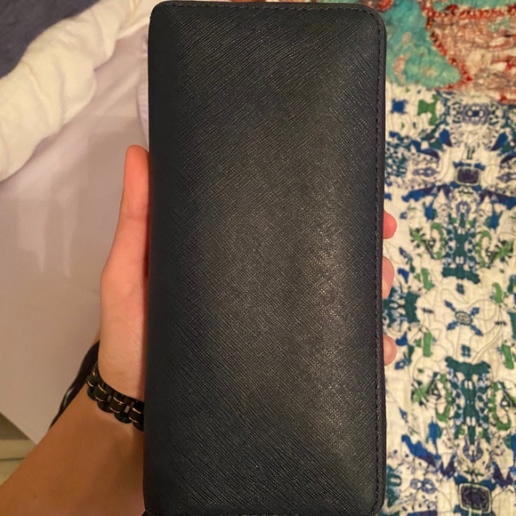 Wallet - Picture 2 of 5